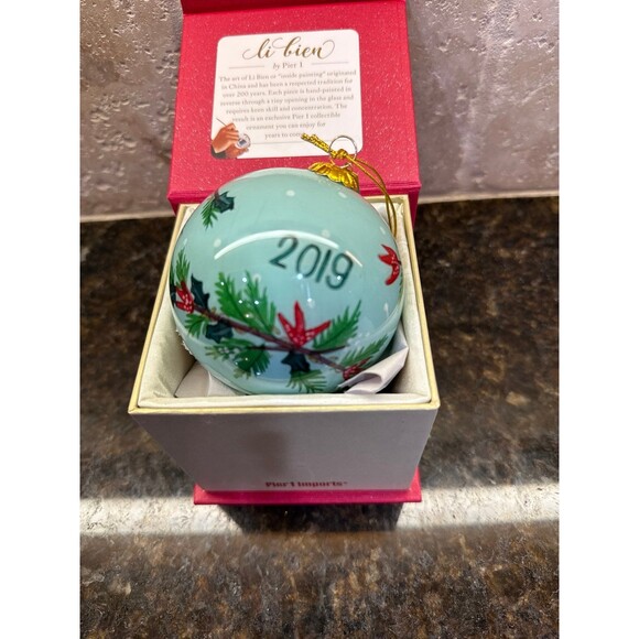 2019 Pier 1 Li Bien Hand Painted Glass Christmas Ornament Sloth NIB - Picture 4 of 6